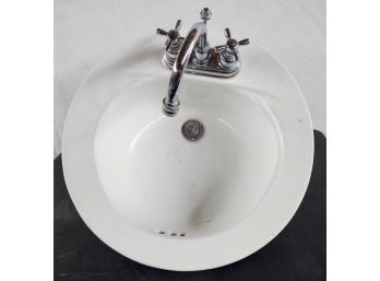 19 'bathroom Sink W/Faucet