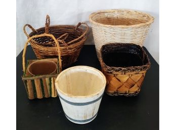 5 Piece Wicker And Wooden Plant Baskets