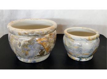 2 Ceramic Pots