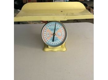 Vintage American Family Nursery Scale With Original Tag And Instructions