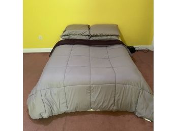 Full/Queen Purple Reversible Comforter And Sheets
