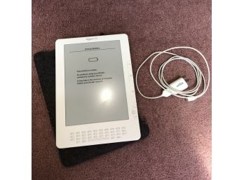 Kindle DX Model D00611 With Charger And Case