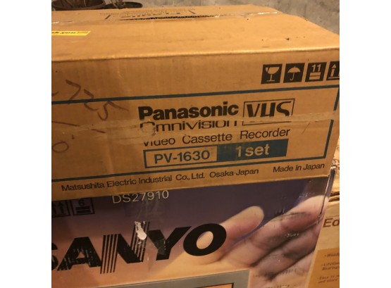 Panasonic VCR With Remote And Manual