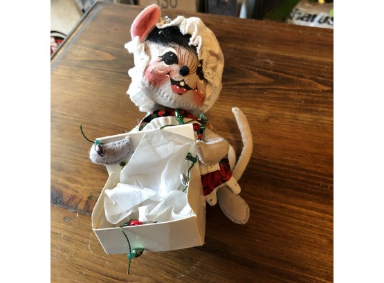 1998 Annalee Holiday Mouse Doll 6'