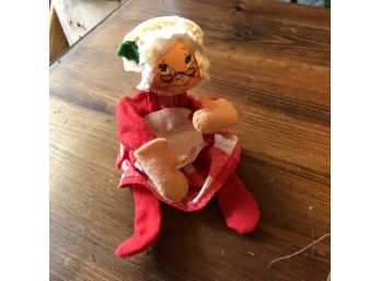 1971 Seated Mrs. Claus Annalee Doll 6'