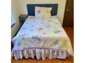 Pottery Barn Kids - Twin Size Quilt Set- Includes Standard Sham And Bed Skirt - Butterfly Design