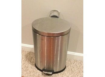 Small Stainless Steel Trash Can With Step Lid And Removable Liner