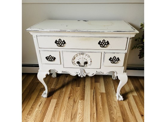Shabby Chic Dresser With Ball Feet And Shell Motif 32'x38'x18'