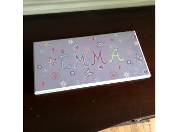 'Emma' Name Sign