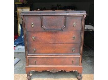 Antique 4-Drawer Dresser With Accessory Storage