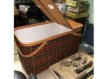 Vintage Red Plaid Picnic Basket With Wooden Lid