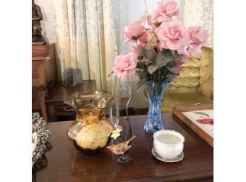 Assorted Decorative Items (Living Room)