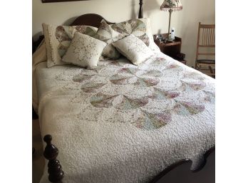 Queen Size Quilted Bedspread With Matching Shams And Pillows