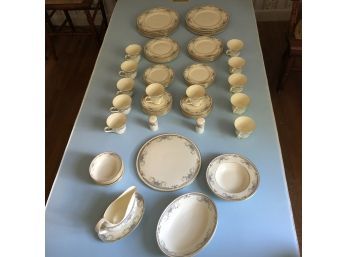 Royal Doulton 'The Romance Collection' Juliet Pattern Dish Set