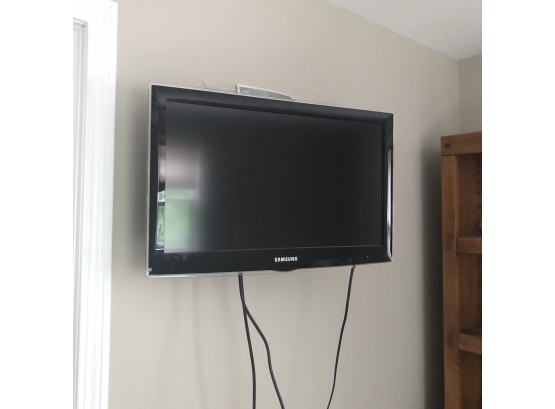 Samsung Flat Screen TV With Remote