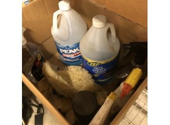 Garage Box Lot: Car Cleaning Supplies (214)