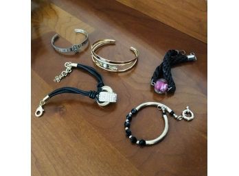 Jewelry Lot: Bracelets