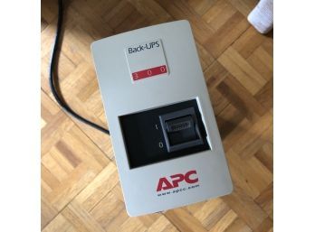 APC Back-UPS 300