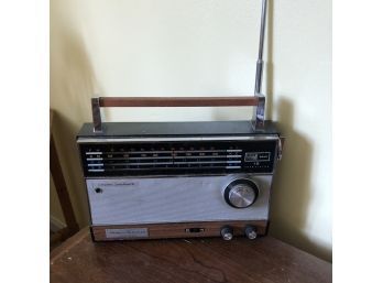 World-traveler Transistor Radio