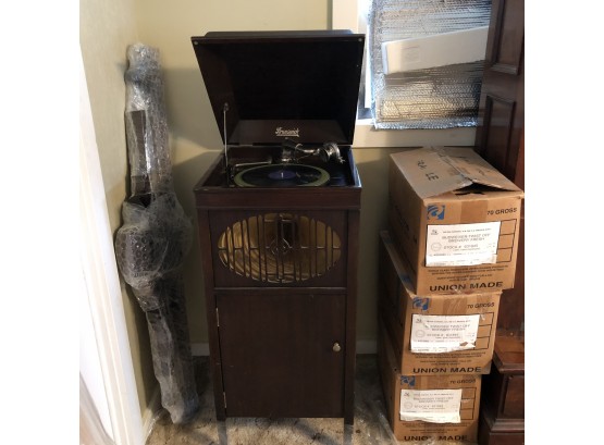 The Brunswick Model 200 Phonograph