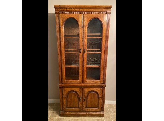 China Cabinet With Arched Wavy Glass Doors
