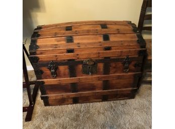 Wood Steamer Trunk With Leather Handles