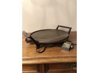 Round West Bend Electric Griddle