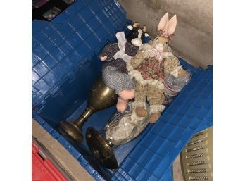 Box Lot: Shelf Sitter Bunny And Cow With Vases