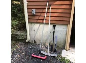 Roof Rakes And Car Snow Brushes