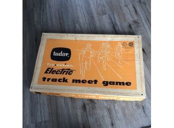 Vintage Tudor Traction Electric Track Meet Game