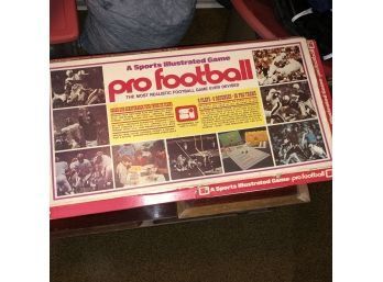 Vintage Sports Illustrated Pro Football Game