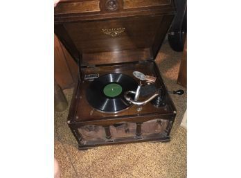 Vintage Victrola Tabletop Phonograph VVI-70