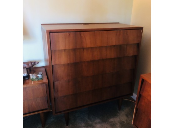 Vintage Mid-Century 5-Drawer Dresser