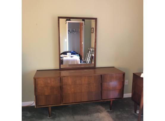 Vintage Mid-Century Dresser With Mirror