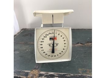 Vintage Kitchen Scale
