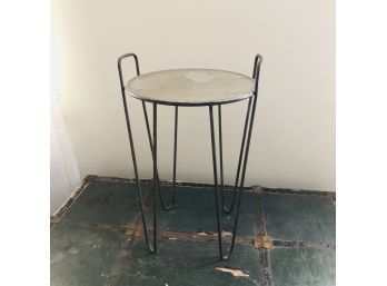 Metal Plant Stand With Hairpin Legs