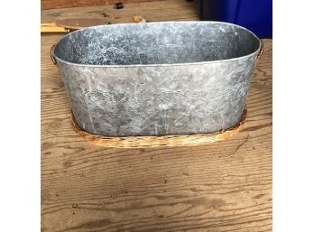 Galvanized Metal Tub With Wicker Tray (Shed 1)
