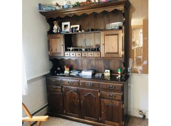 Hutch With Lower Cabinet Storage (Living Room)