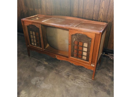 1960s Magnavox TV Cabinet With Record Player And Radio (as Is)