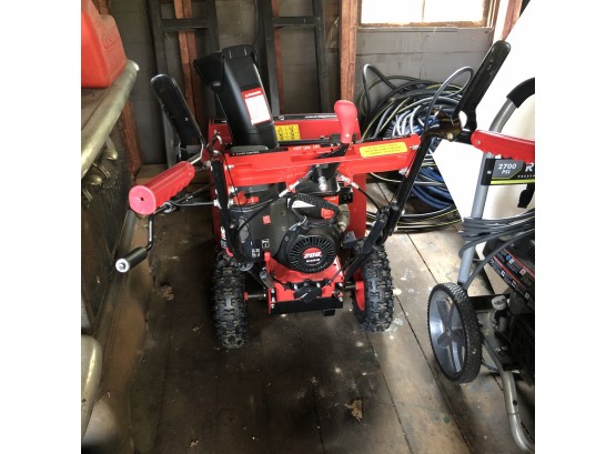 Power Smart 24' 208cc Two-Stage Snow Blower (Barn)