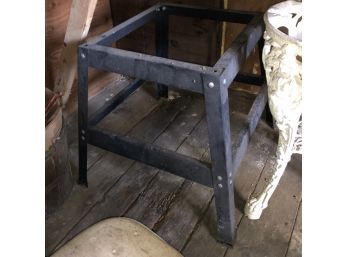 Table Saw Legs (Barn)
