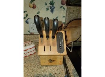 Pampered Chef 3 Knives And Sharper Set