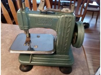 Betsy Ross Vintage Toy Sewing Machine