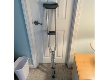Guardian Crutches (bedroom 2)