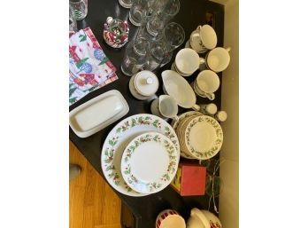Various (WHITE) Christmas Dishware With Holly