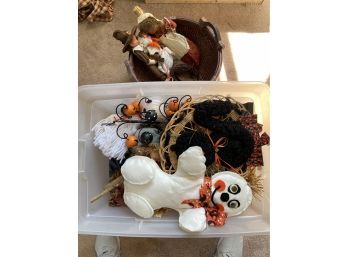 Thanksgiving & Halloween Decor