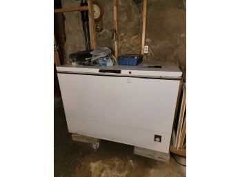 Older Deep Freezer - Untested - As Is