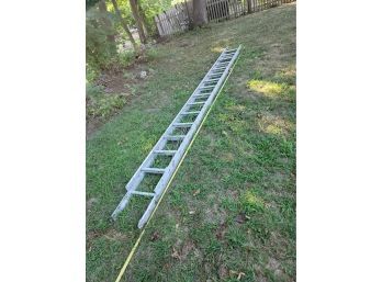 Extension Ladder - 32' Ft - When Extended