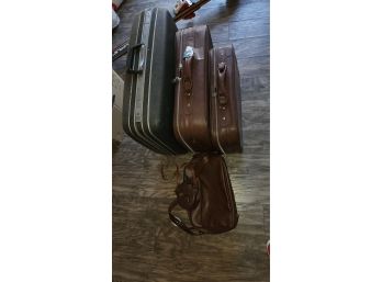 3 Vintage Luggages And Travel Bag  - (living Room)
