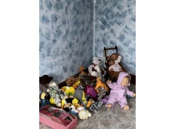 Lot Of Dolls And Stuffed Animals - Bedroom 2